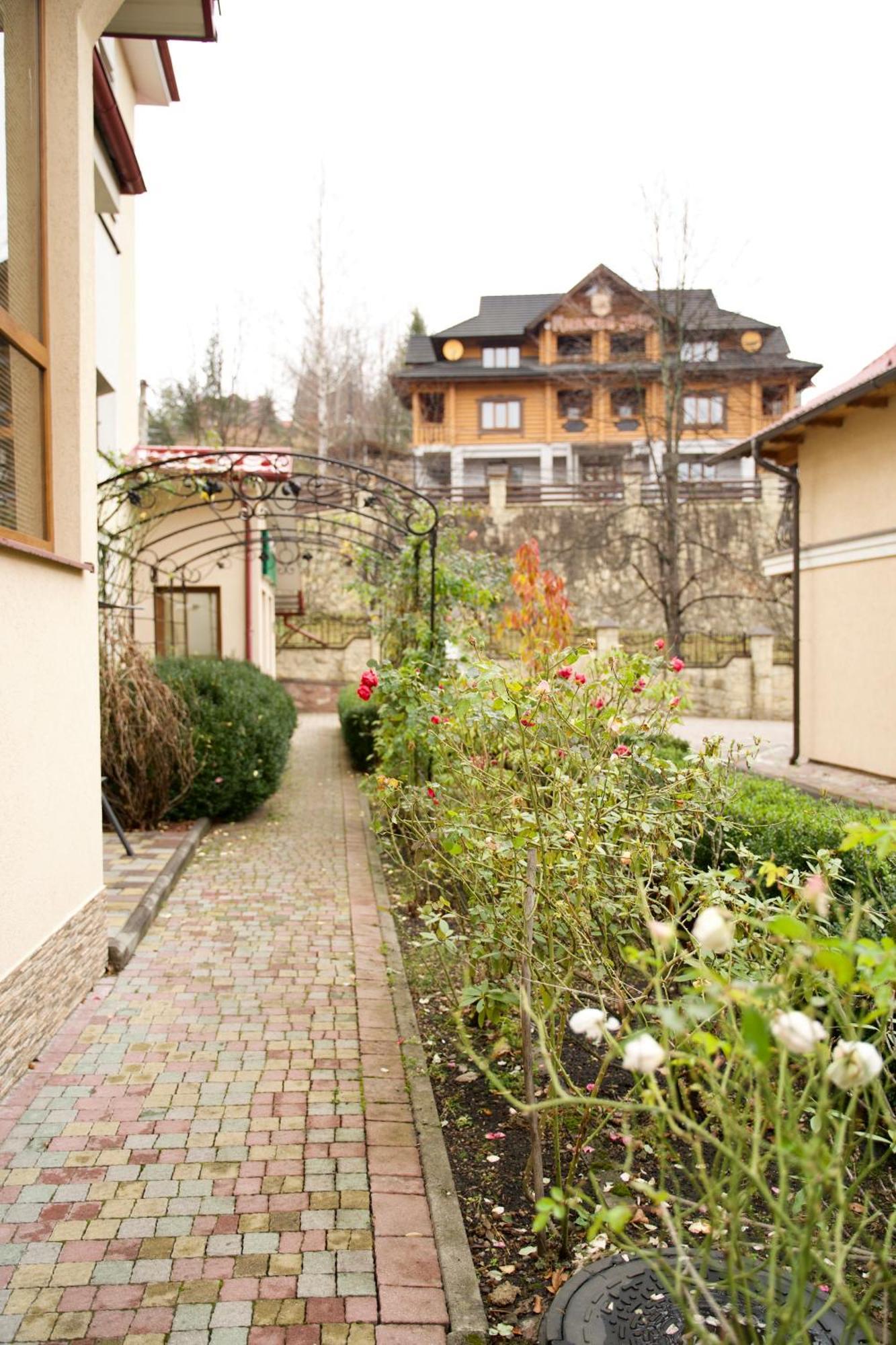 Петрос Family Hotel ヤレムチャ エクステリア 写真